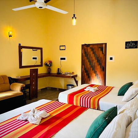 גאלה Nirosha Guest House מראה חיצוני תמונה