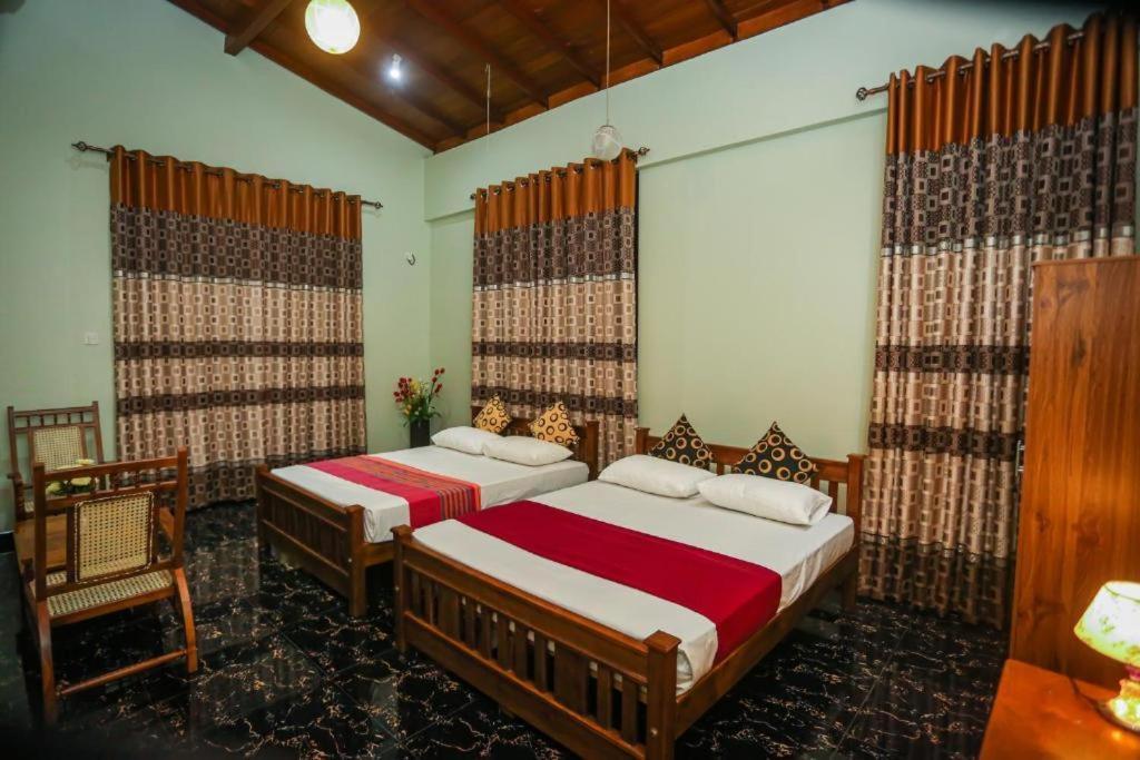 גאלה Nirosha Guest House מראה חיצוני תמונה