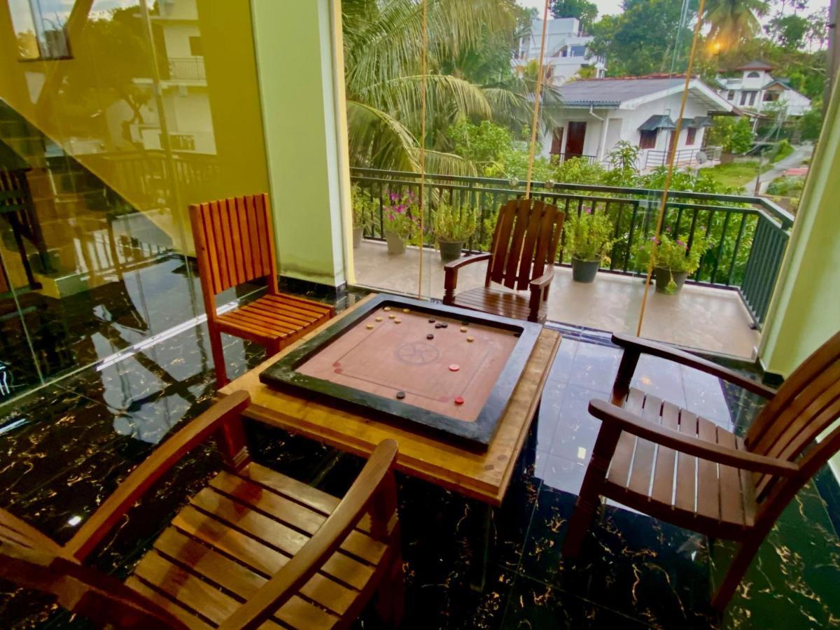 גאלה Nirosha Guest House מראה חיצוני תמונה