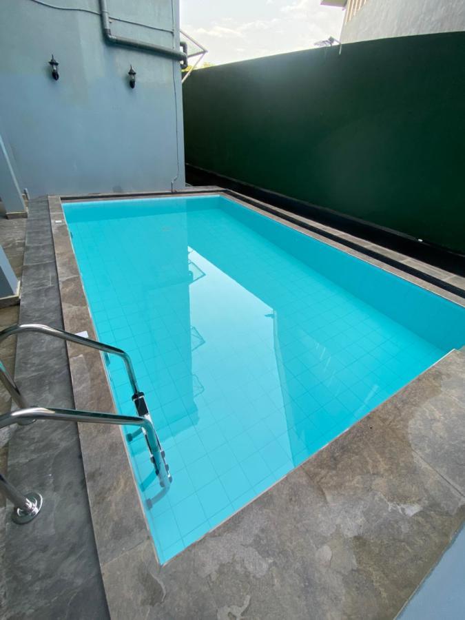 גאלה Nirosha Guest House מראה חיצוני תמונה