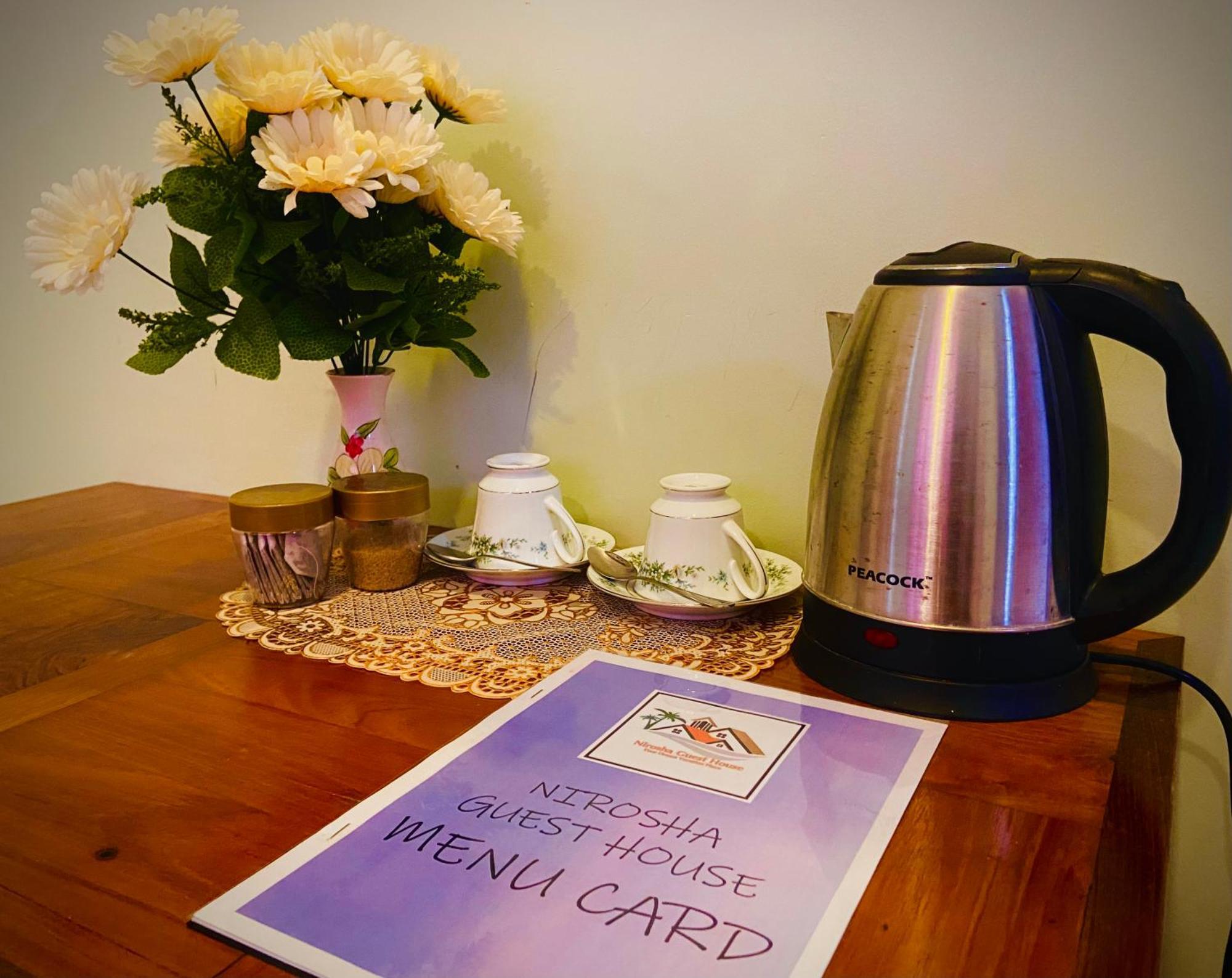 גאלה Nirosha Guest House מראה חיצוני תמונה